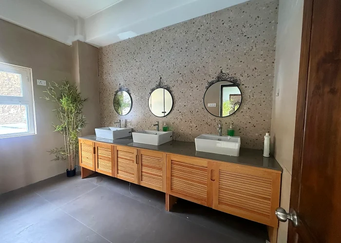 THS Washroom 2